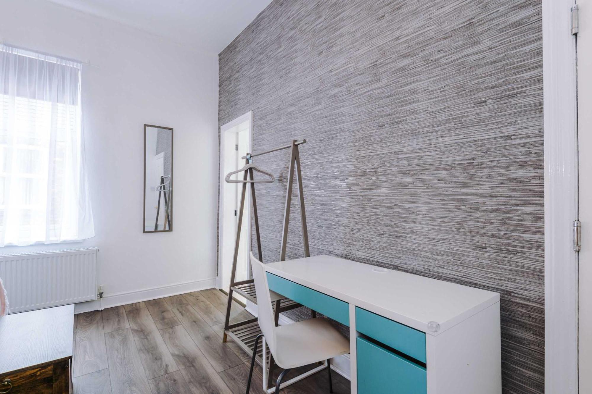 Stunning & Spacious By 53 Degrees Property, Sleeps 7 In The Heart Of Anfield! Holiday home Liverpool
