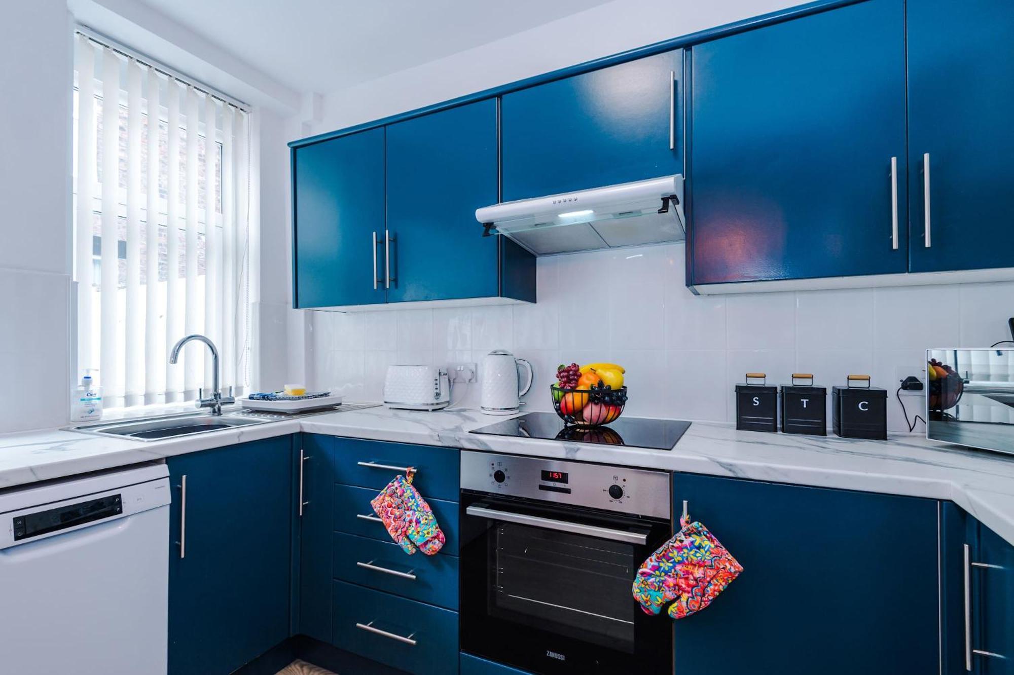 Holiday home Stunning & Spacious By 53 Degrees Property, Sleeps 7 In The Heart Of Anfield!